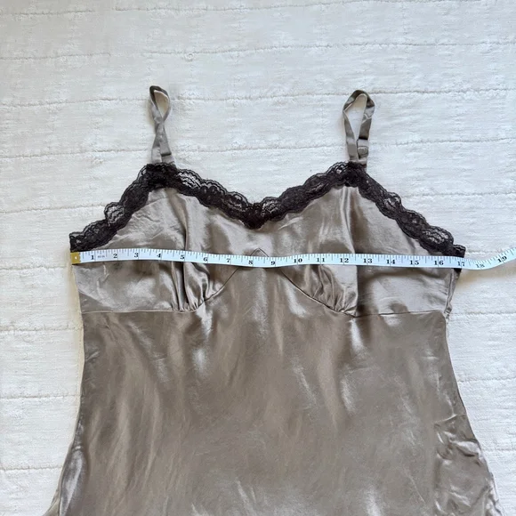 Laura Clement Silk Tank Top • Size: 12 - Picture 8 of 10